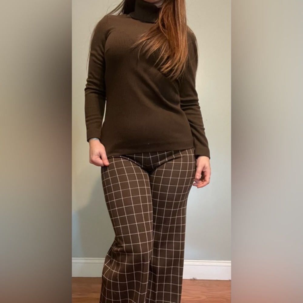 Vintage brown turtleneck/bellbottom outfit